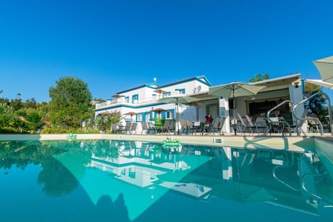 Property building, Restaurant/places to eat, Lounge or bar, Swimming pool, Swimming pool