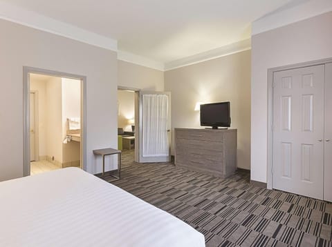 Photo of the whole room, On site