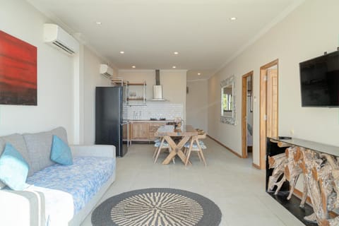 TV and multimedia, Living room, stove, kitchen