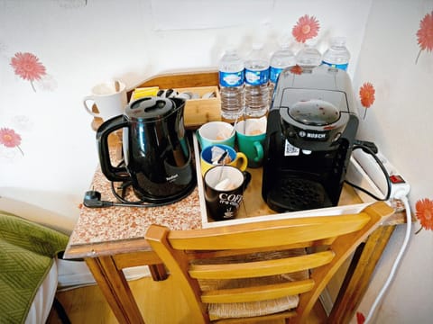 Coffee/tea facilities, Food and drinks, Food and drinks, Drinks, Drinks