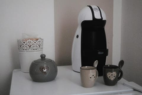 Coffee/tea facilities, Italian breakfast