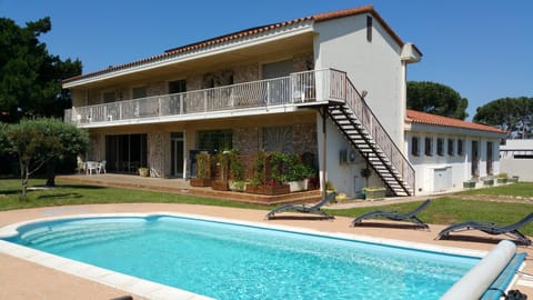 Facade/entrance, Garden, Balcony/Terrace, Pool view