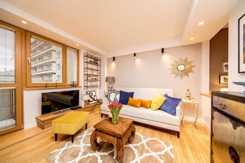 TV and multimedia, Living room, Photo of the whole room, Seating area