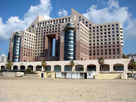 Facade/entrance, Beach