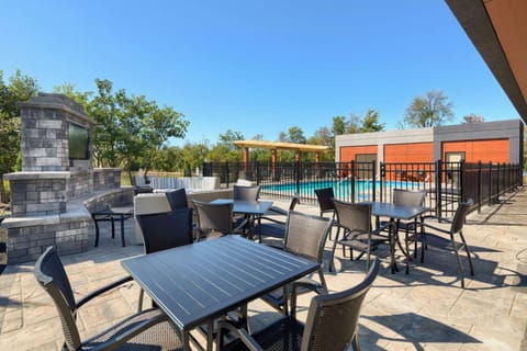 Patio, Swimming pool