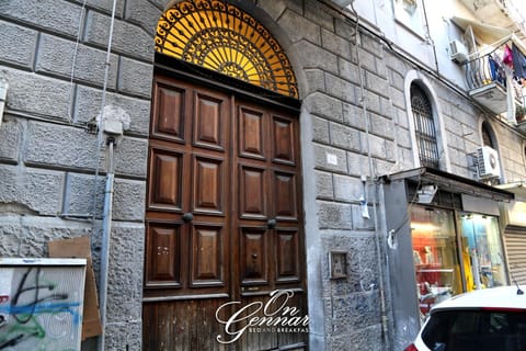 Property building, Facade/entrance