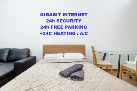 Bed, Living room, Bedroom