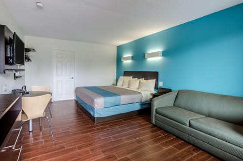 TV and multimedia, Photo of the whole room, Seating area, On site