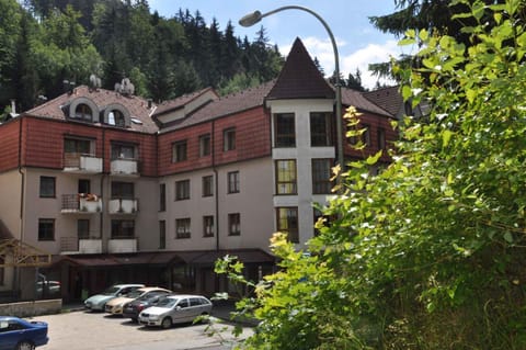 Property building, Summer