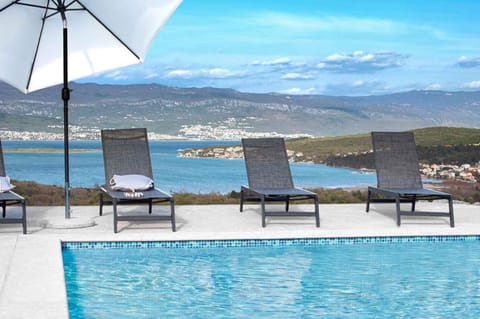 Summer, Sea view, Swimming pool, sunbed