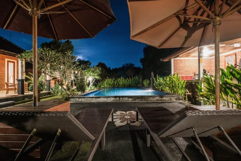 Property building, Swimming pool