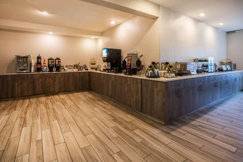 Coffee/tea facilities, Buffet breakfast