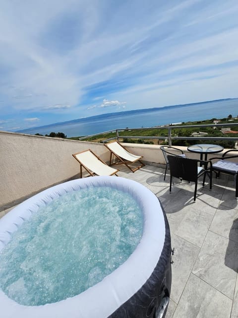 Hot Tub, Balcony/Terrace, Sea view