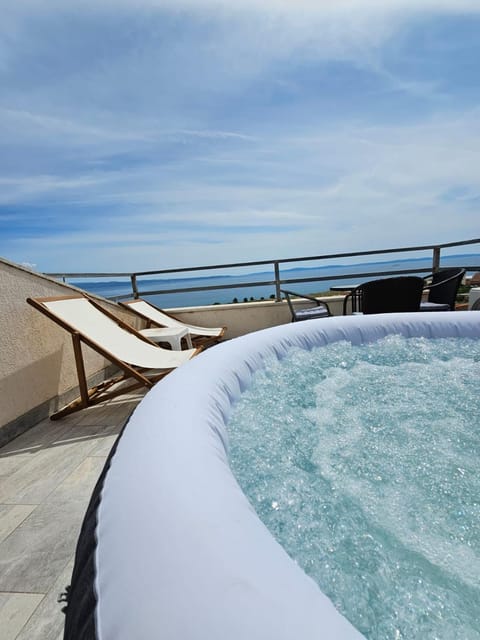 Sea view apartment with terrace near the beach Apartment in Split