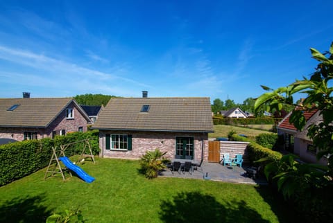 Property building, Spring, Garden, Garden view