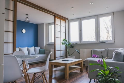 Communal lounge/ TV room, Game Room, Living room, Seating area, Dining area