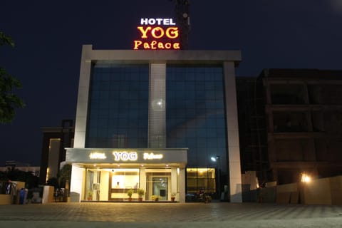 Facade/entrance, Night, Property logo or sign