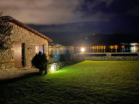 Property building, Garden, Garden view, Lake view