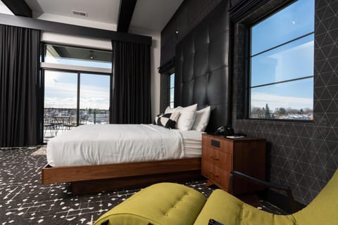 The Earl of Charlevoix Hotel in Charlevoix