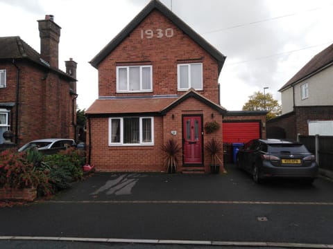 24 Fairfield Road Bed and Breakfast in East Staffordshire District