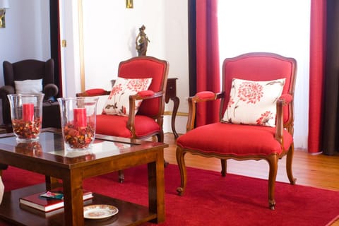 Communal lounge/ TV room, Library, View (from property/room), Living room, Decorative detail, Seating area, Dining area, Sea view, Street view