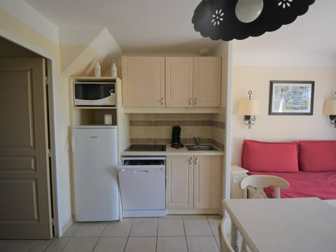 Maison 6 pers. avec Terrasse Privée, 3 Pièces en Duplex – Wifi & Animaux Admis - FR-1-382-119 House in Grospierres