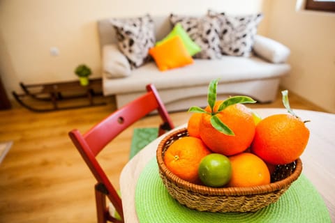 Spring, Day, Winter, Summer, Other, Photo of the whole room, Autumn, Mountain view, Street view, Sunrise