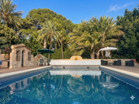 Pool view, Swimming pool, sunbed