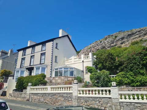 The Chelsea Bed and Breakfast in Llandudno