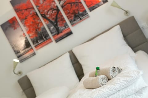 Bed, Living room, Bedroom