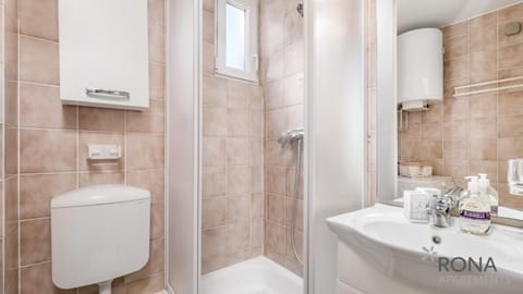 Rona Apartment Flower 1 and Flower 2 Apartment in Novalja