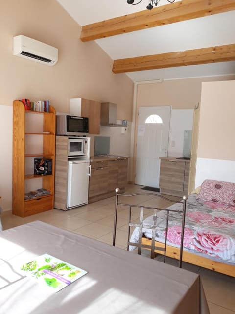 Property building, Photo of the whole room