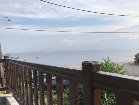 Chalkidiki Beachfront Apartment House in Halkidiki