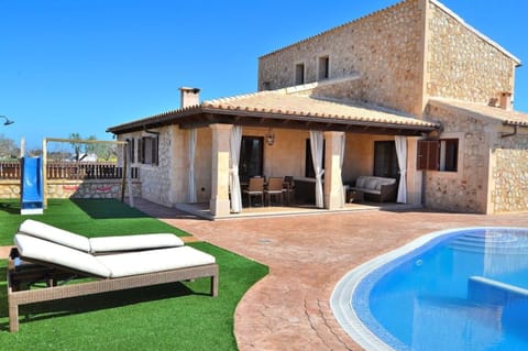 Day, Pool view, Swimming pool, sunbed