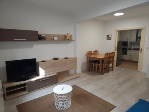 TV and multimedia, Kitchen or kitchenette, Living room, Dining area