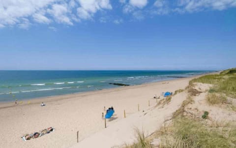 Off site, Beach, Beach, On site