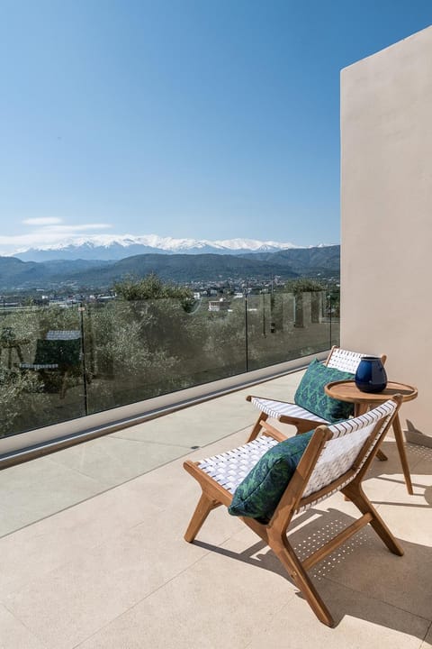 Vilia House on the Hill - Luxury Villa with Heated Pool near Chania Villa in Chania