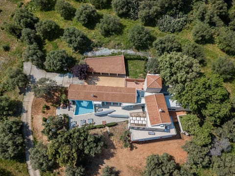 Vilia House on the Hill - Luxury Villa with Heated Pool near Chania Villa in Chania