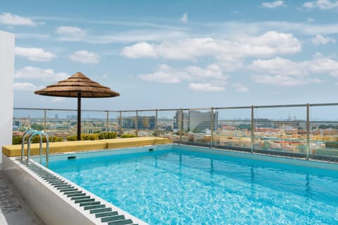Balcony/Terrace, Swimming pool, Swimming pool
