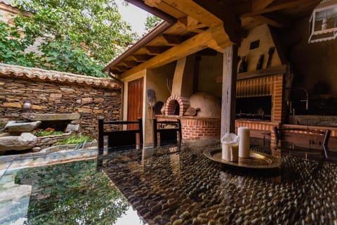Patio, Facade/entrance, BBQ facilities, Balcony/Terrace