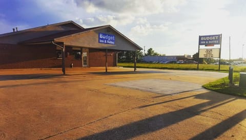 Budget Inn and Suites Siloam Springs Motel in Siloam Springs