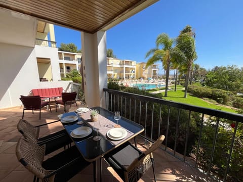View (from property/room), Balcony/Terrace