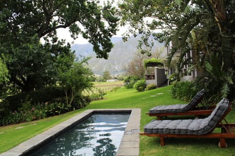 Mountain view, Pool view, pet friendly, sunbed