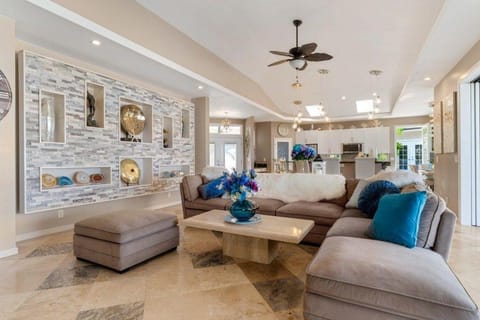 Kona Bubbles House in Holualoa