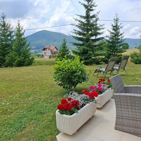 Day, Natural landscape, Garden, Garden view, Mountain view
