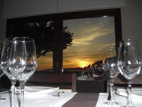 Restaurant/places to eat, View (from property/room)