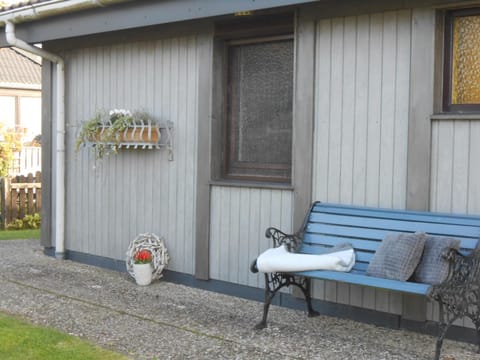 Garden, Seating area, Garden view
