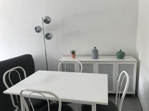 Charmant studio, centre-ville Apartment in Bourgogne-Franche-Comté