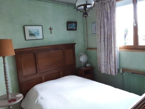 Bed, Photo of the whole room, Guests
