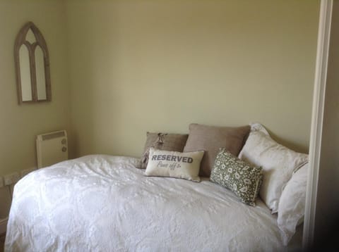 Little Bury Barn House in Bury Saint Edmunds